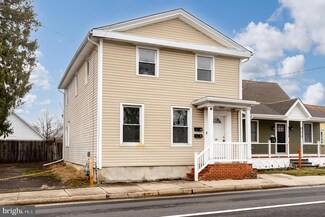 12 Elizabeth St, Pemberton, NJ 08068