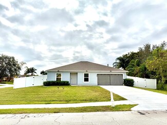 1462 SW Abingdon Ave, Port Saint Lucie, FL 34953