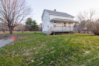 226 School St, Unity, ME 04988