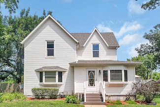 112 Main St, Emington, IL 60934