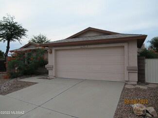 10211 E Woodhaven Ln, Tucson, AZ 85748