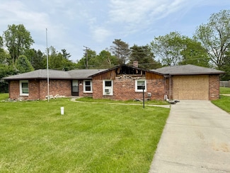 42 Sterling Dr, Lapeer, MI 48446