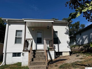 1116 S 8th St, Plattsmouth, NE 68048
