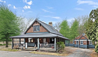65 Main St, York, ME 03909