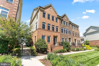 9128 Kenway Ln, Frederick, MD 21704