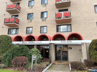 873 Main St Unit 3D, Hackensack, NJ 07601