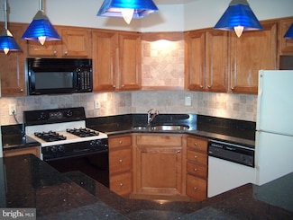 3535 Chevy Chase Lake Dr Unit 208, Chevy Chase, MD 20815