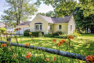 7 School St, Hancock, NH 03449