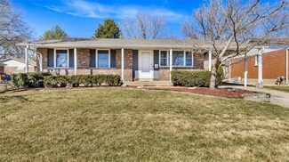 7311 Naples Dr, Hazelwood, MO 63042