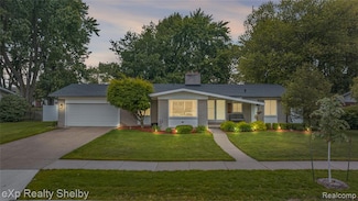 32625 Northampton Dr, Warren, MI 48093