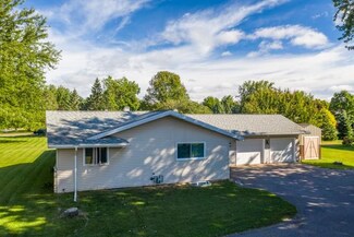 305 Sunset Dr, Antigo, WI 54409