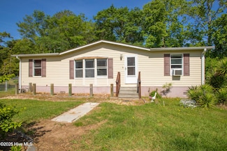 165 High School Rd, Vanceboro, NC 28586