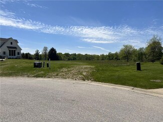 181 Knightsbridge Ln, Aurora, OH 44202