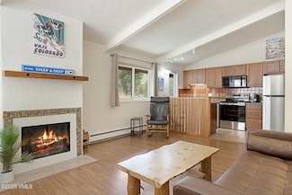 2059 Chamonix Ln Unit 9, Vail, CO 81657