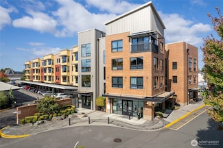 210 W Pioneer Unit 207, Puyallup, WA 98371