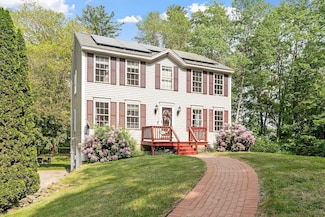 245 W River Rd, Hooksett, NH 03106