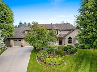 2101 Hunters Ridge Ct, Manitowoc, WI 54220