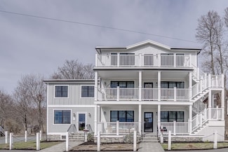 138 Flash Rd Unit 1, Nahant, MA 01908