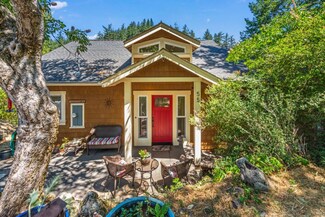 55 Corona Ave, Lagunitas-Forest Knolls, CA 94938