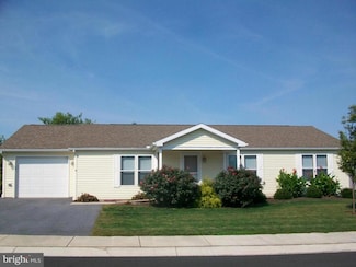 7 Millpond Dr, Stevens, PA 17578