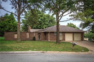 7650 Lackman Rd, Shawnee, KS 66217