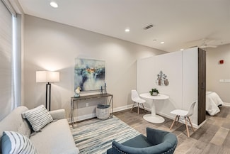 1800 E 4th St Unit 208, Austin, TX 78702