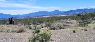 2811 E Hilltop Dr, Pahrump, NV 89060