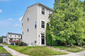 410 Dickens Dr, Lancaster, PA 17603