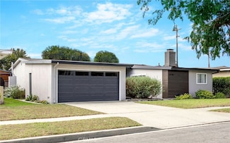 6110 E Walton St, Long Beach, CA 90815