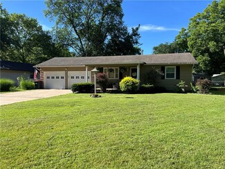 412 E 25th St, Pittsburg, KS 66762
