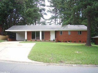 301 Hiawatha Dr, Little Rock, AR 72205