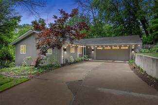 2020 Cottage Glen Rd SE, Cedar Rapids, IA 52403