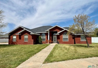 104 Falcon, Clovis, NM 88101