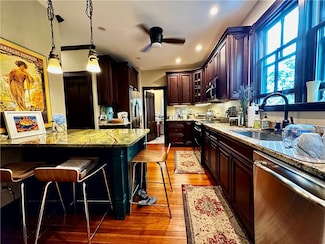 17 Lincoln St, Newport, RI 02840