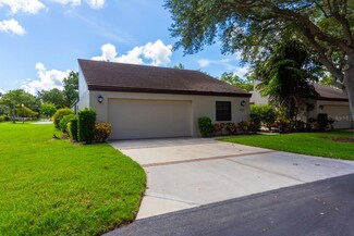 3830 Glen Oaks Manor Dr, Sarasota, FL 34232