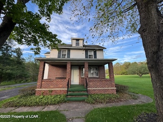 152 S Old Turnpike Rd, Drums, PA 18222
