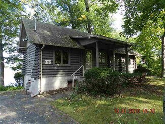 8780 E Susanna Ln, North Webster, IN 46555