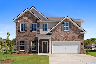 131 Rose Valley Dr, New Market, AL 35761