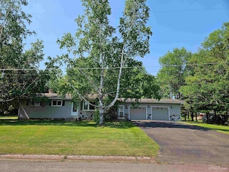 30 Tamarack St, White Pine, MI 49971