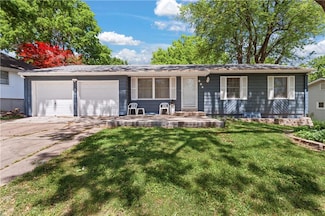 804 NW Maynard St, Blue Springs, MO 64015
