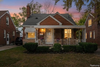 20920 Redmond Ave, Eastpointe, MI 48021