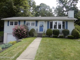 14 Big Bear Rd, Troy, NY 12182