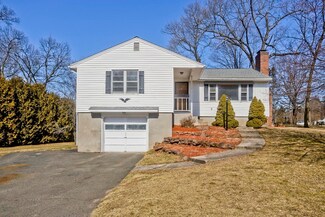 12 Robinson Dr, Westfield, MA 01085