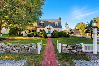 2 Orchard Place, Douglas, MA 01516