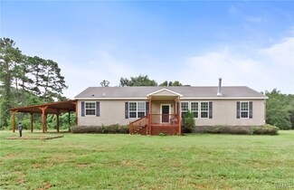 219 Heather Ln, Moundville, AL 35474