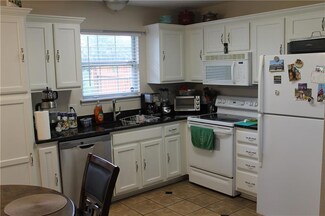 5714 NW Plantation Ln Unit 1, Lees Summit, MO 64064