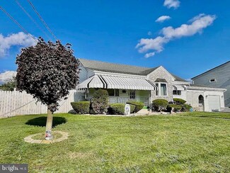 225 S Broad Mountain Ave, Frackville, PA 17931