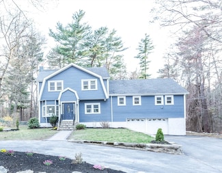 44 Abington St, Hingham, MA 02043
