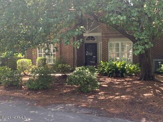 2207 Jumpin Run Dr, Wilmington, NC 28403