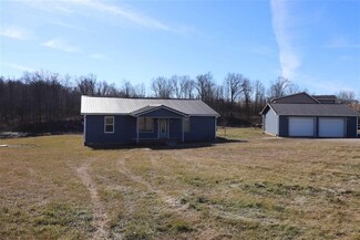 5684 N Cox Dr, Bloomfield, IN 47424